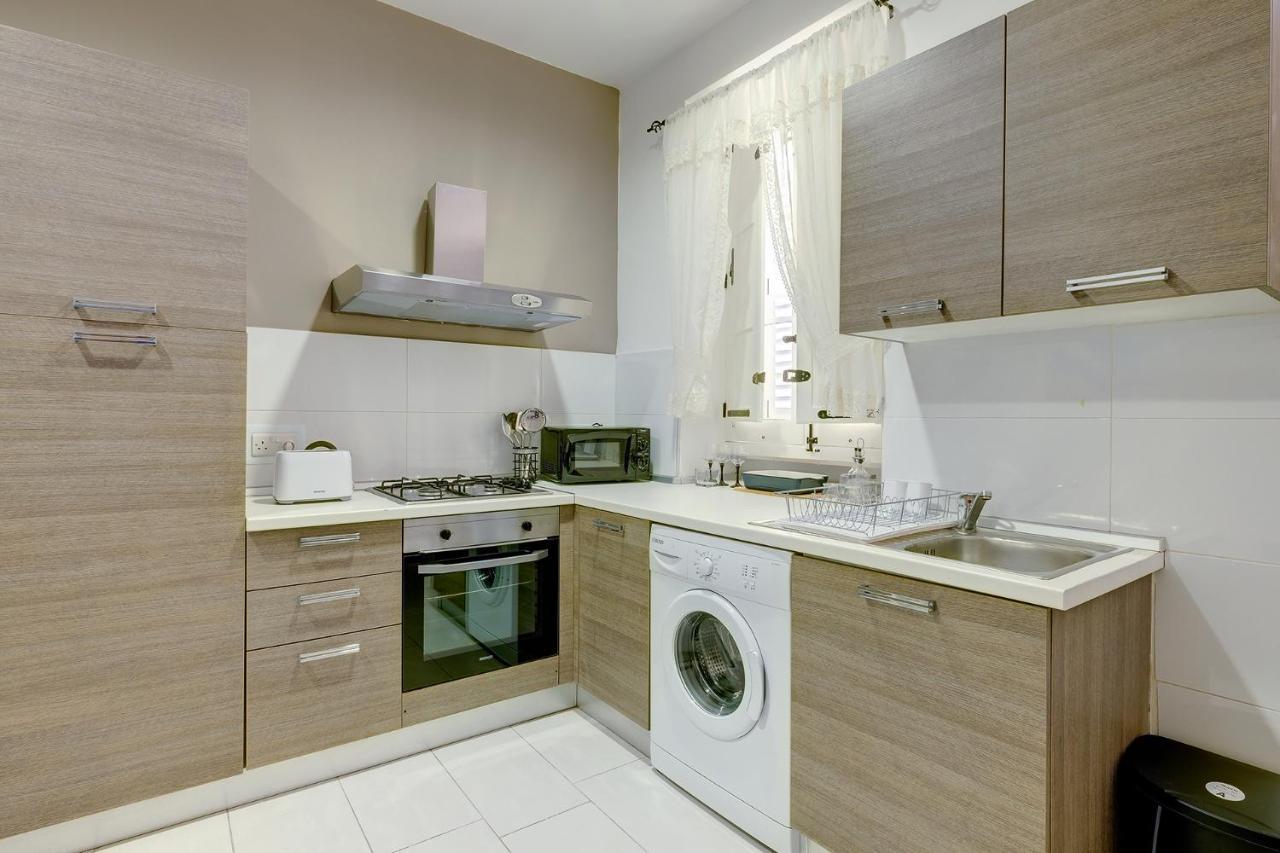 Modern 1Br Maisonette Steps From The Promenade スリーマ エクステリア 写真